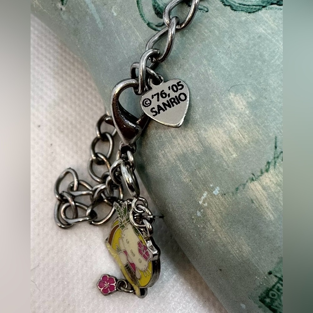 Vtg Sanrio Hello Kitty Adj Charm Bracelet + Xtra Hula Hawaii Kitty Charm 8.5” - Picture 4 of 5